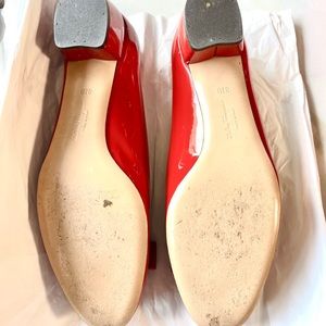 Salvatore Ferragamo Vara Bow Accent Patent Leather Pumps size: 8.5